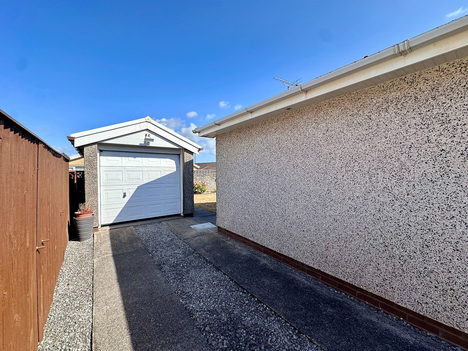 Bungalow in Swansea 2