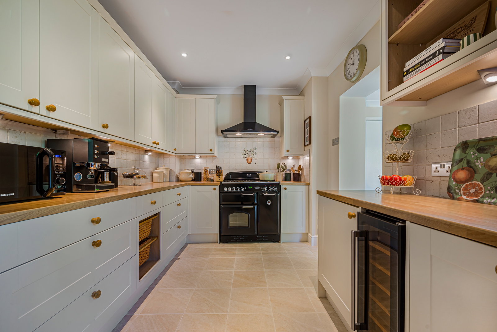Detached House for sale in Bromley, Rutland Gate, Bromley, BR2, 1850 m²