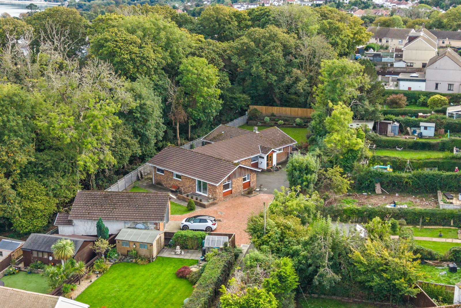 Detached House for sale in Swansea, The Dell, Fairwood Road, West Cross, Swansea, SA3 5JP, 2343 m²