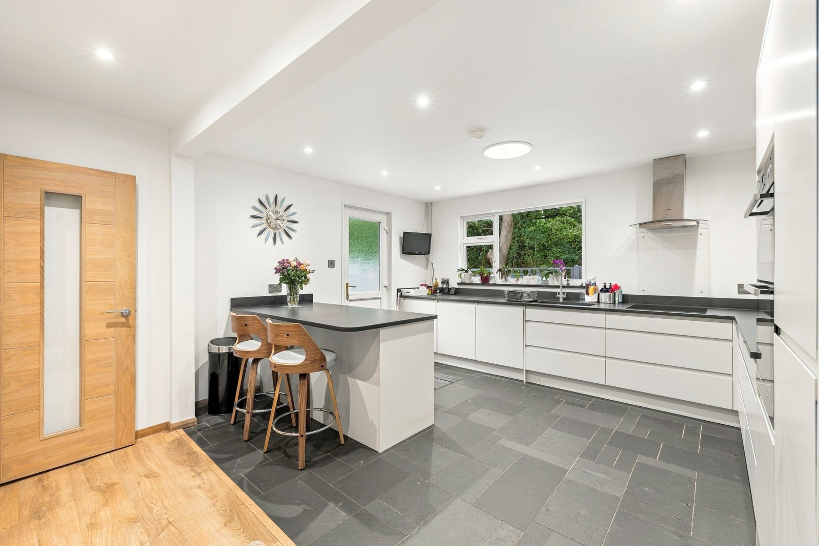 Detached House for sale in Swansea, The Dell, Fairwood Road, West Cross, Swansea, SA3 5JP, 2343 m²