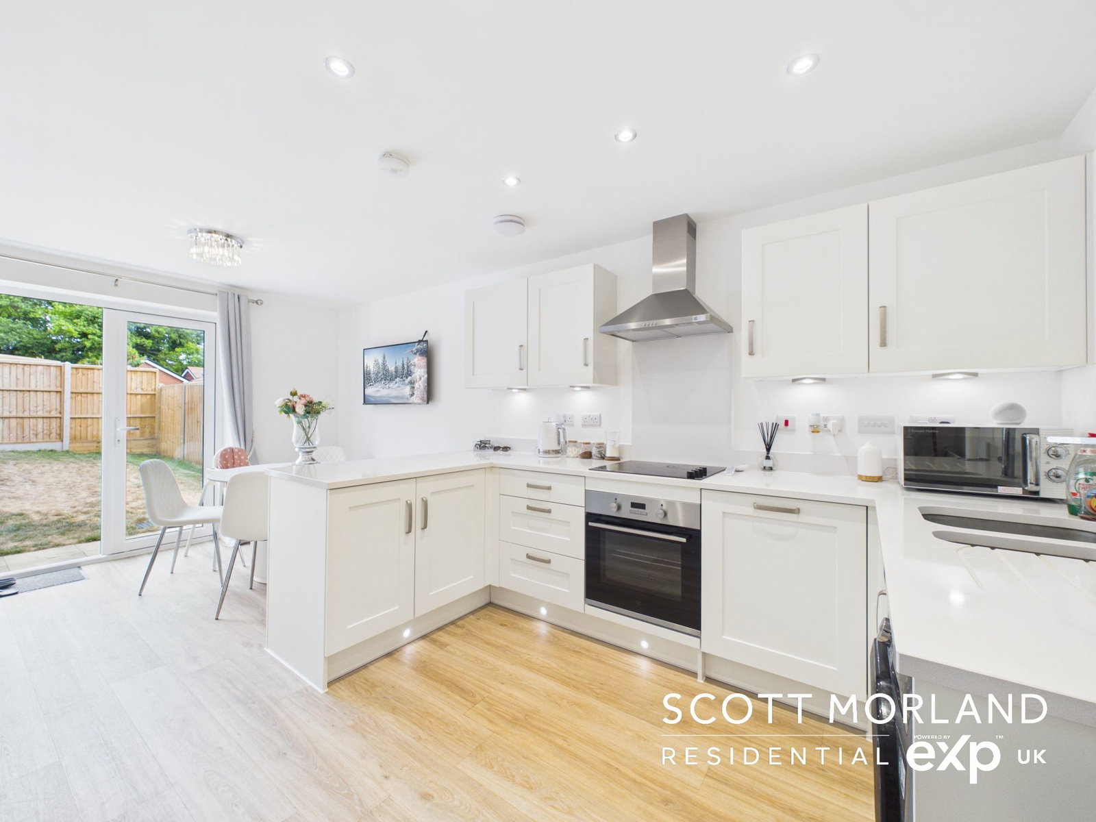 Detached House in Basingstoke  3