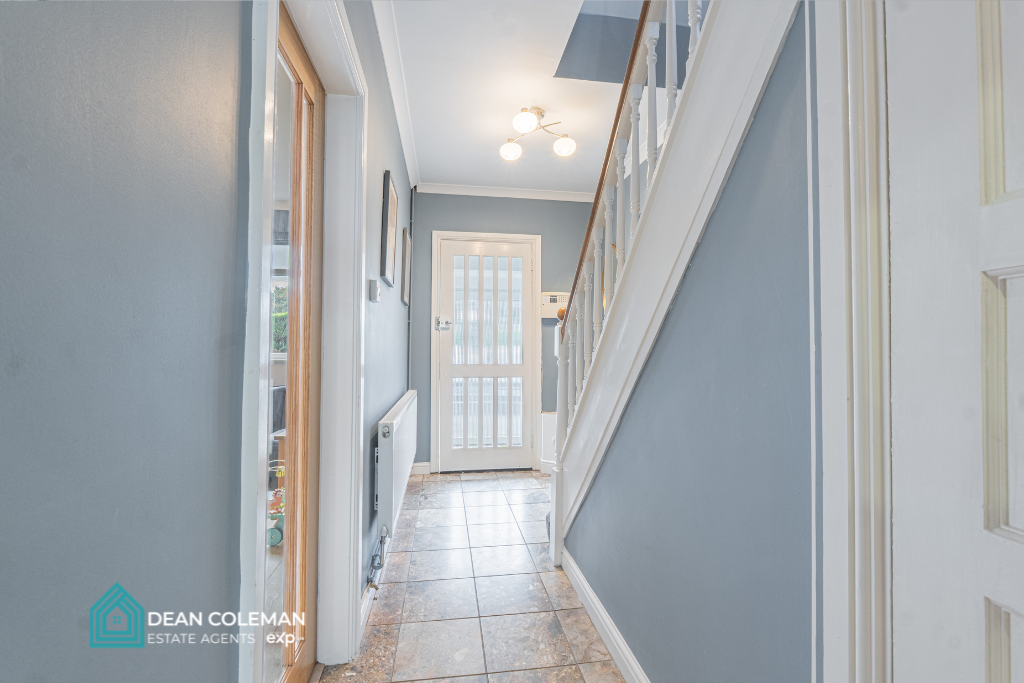 Semi Detached House for sale in Birmingham, West Heath Road, Northfield, B31 3HD, 1373 m²