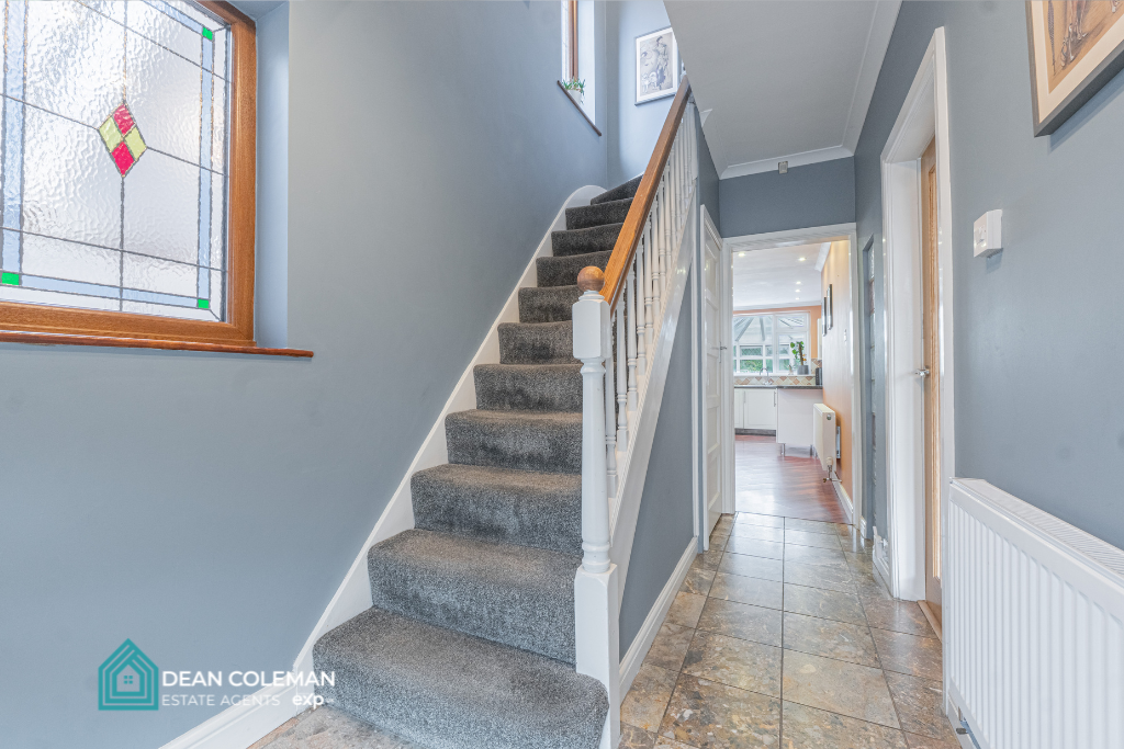Semi Detached House for sale in Birmingham, West Heath Road, Northfield, B31 3HD, 1373 m²