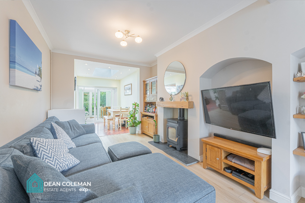 Semi Detached House for sale in Birmingham, West Heath Road, Northfield, B31 3HD, 1373 m²