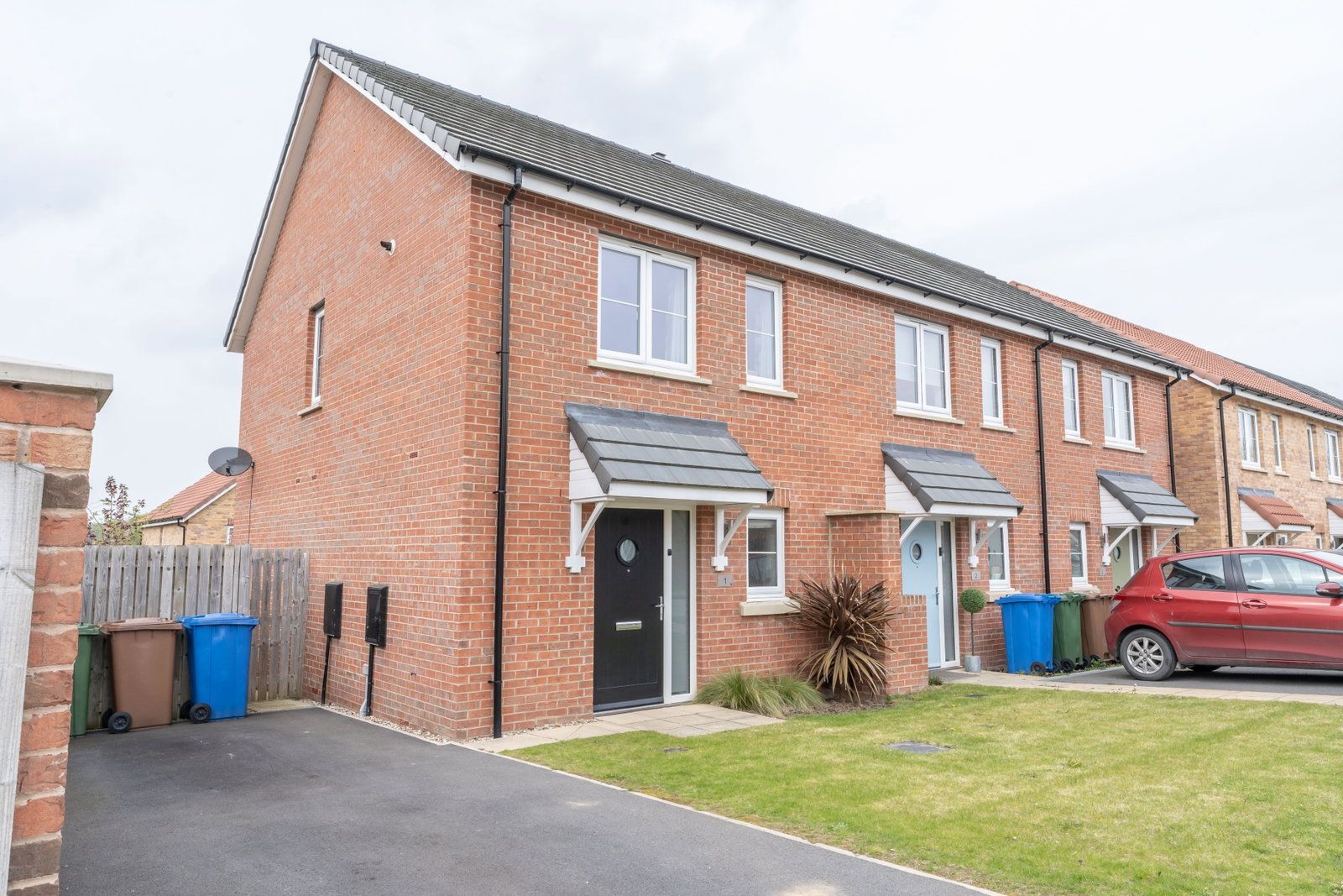 End Of Terrace House for sale in York, James Lloyd Drive, Stamford Bridge, York, YO41 1FF, 714 m²