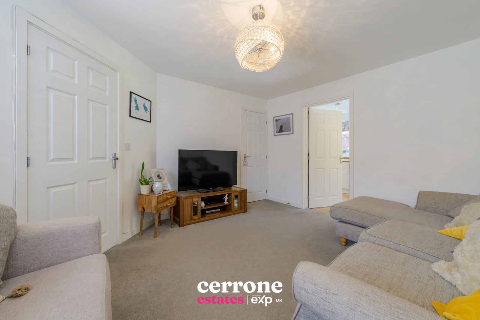 Semi Detached House in Redditch 4