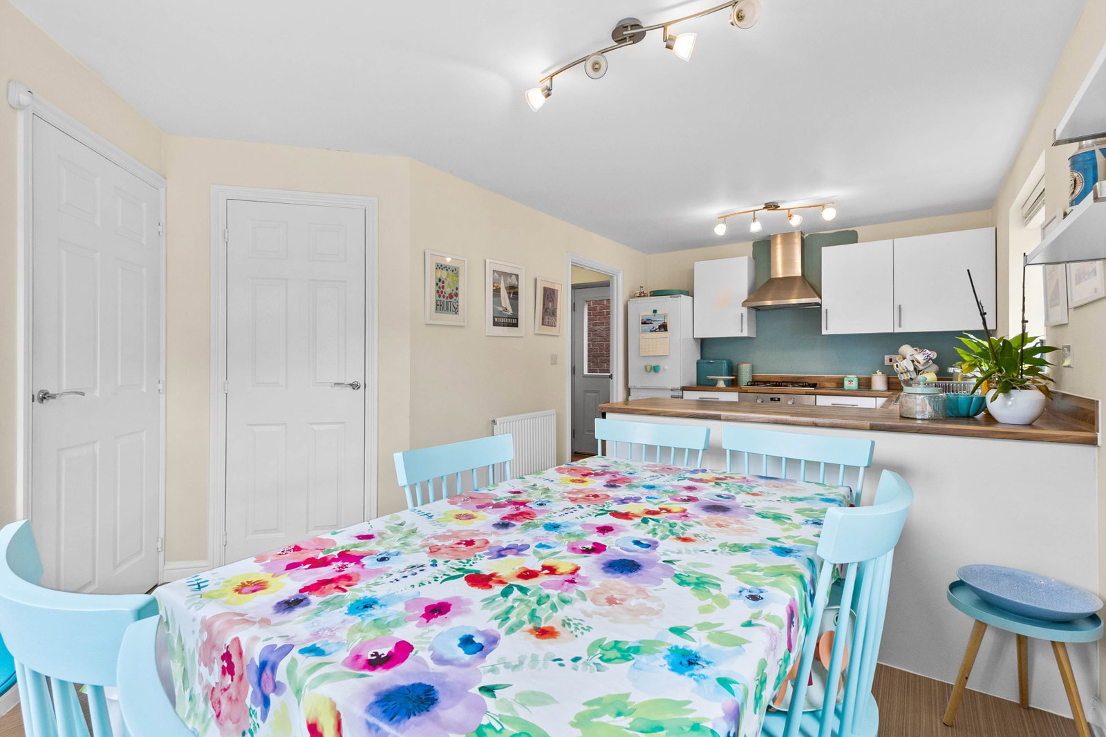Detached House in Wakefield 5