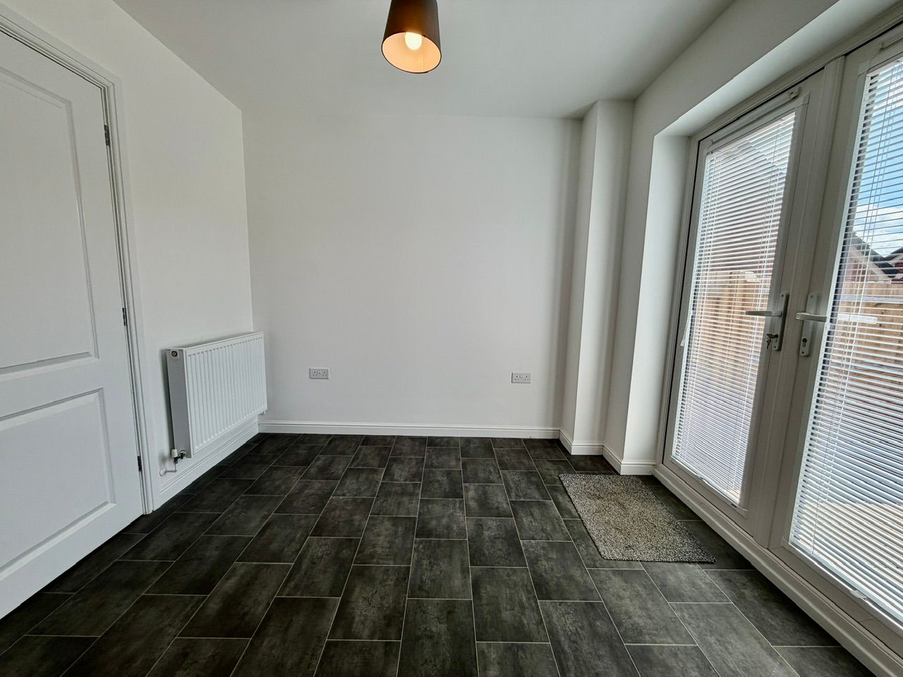 Semi Detached House in Blackwood 5
