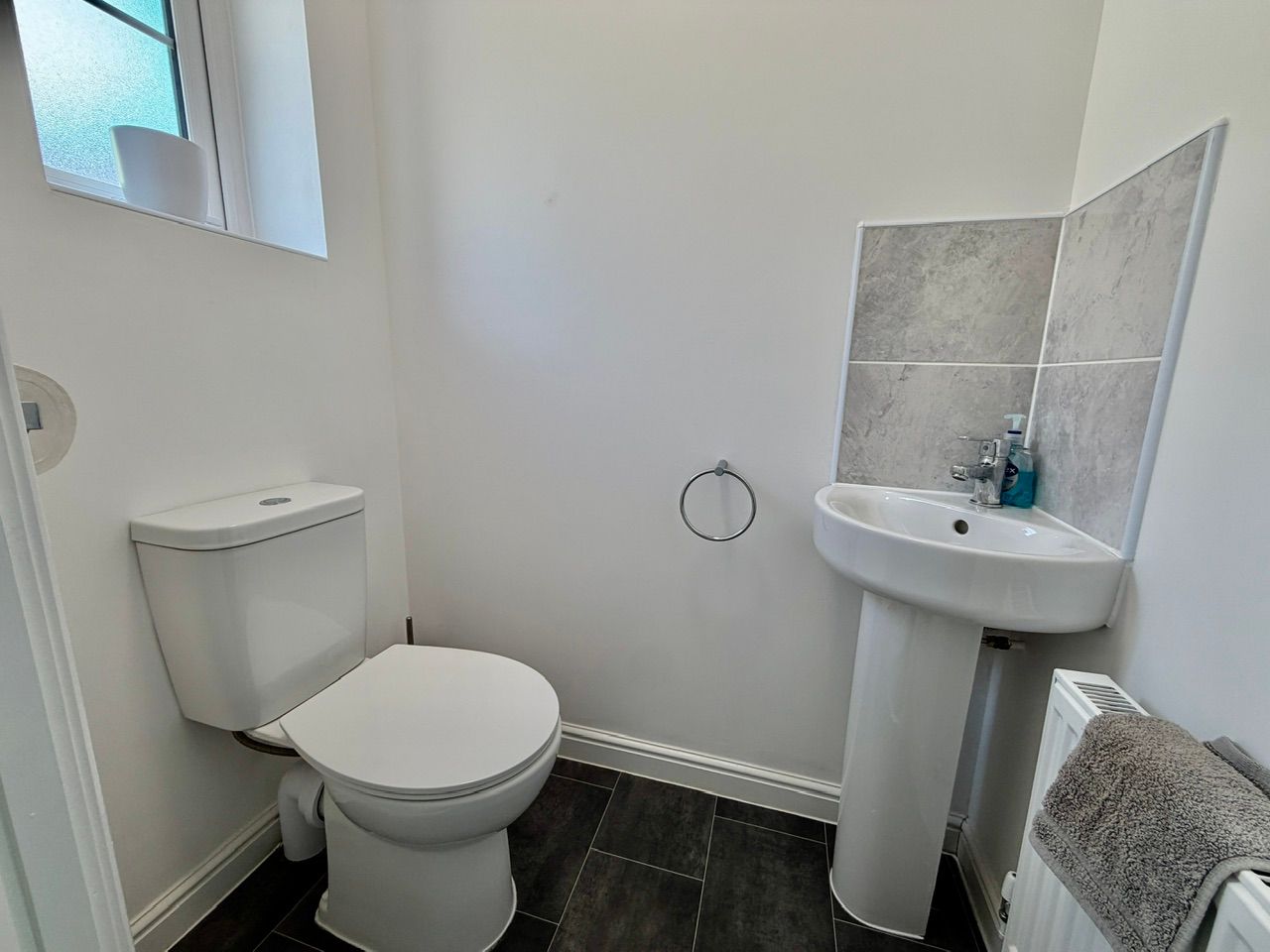 Semi Detached House in Blackwood 4