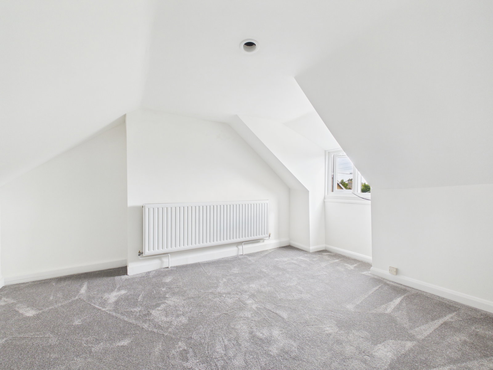 End Of Terrace House for sale in Rochester, Church Street, Hoo, Rochester, ME3 9AH, 706 m²