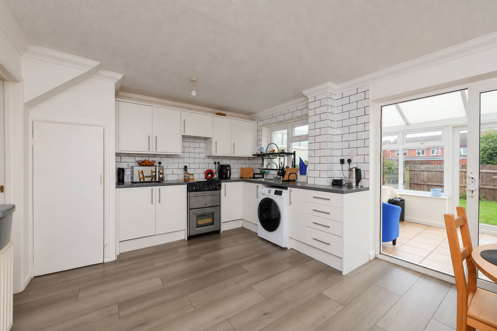 Semi Detached House for sale in Earith, School Road, Earith, Cambridgeshire, PE28 3QB, 979 m²