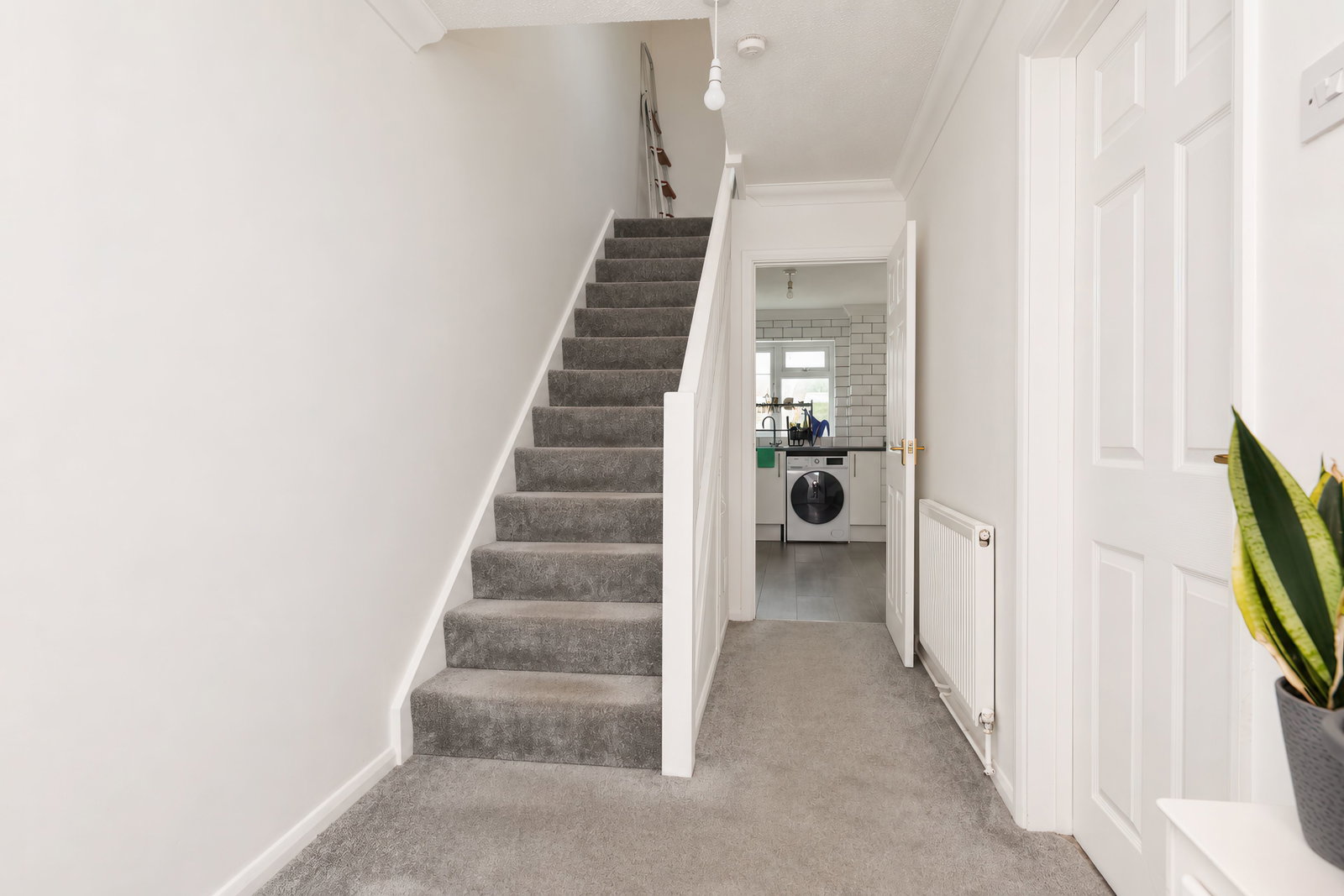 Semi Detached House for sale in Earith, School Road, Earith, Cambridgeshire, PE28 3QB, 979 m²