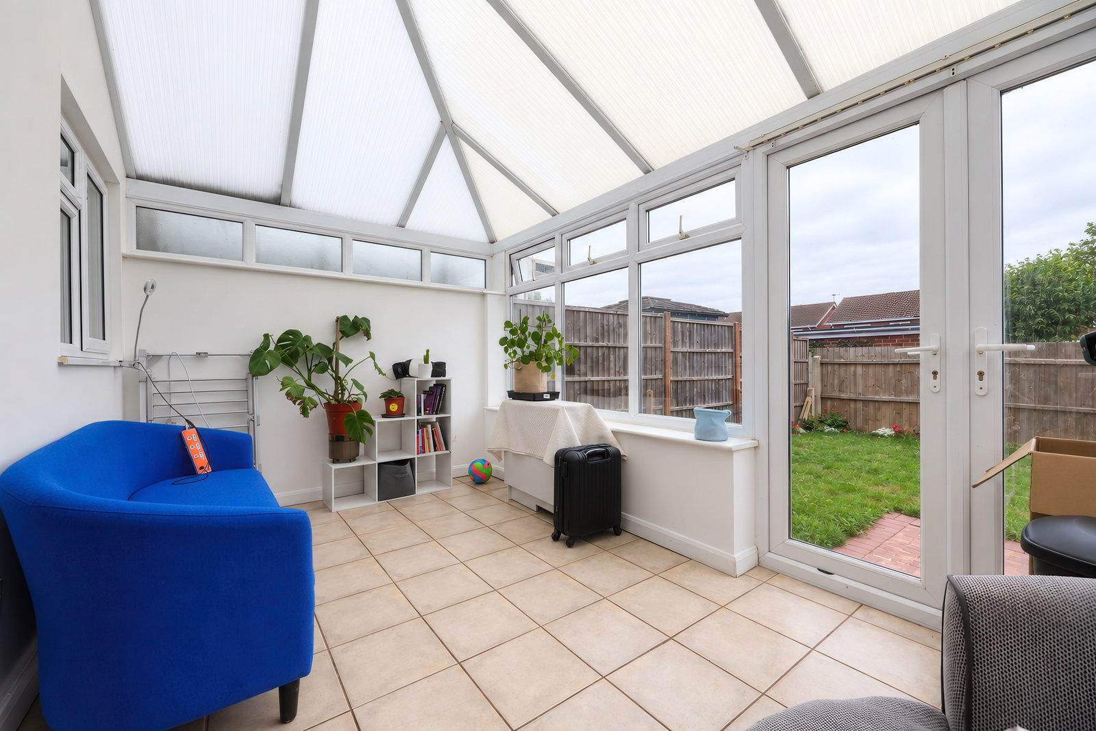 Semi Detached House for sale in Earith, School Road, Earith, Cambridgeshire, PE28 3QB, 979 m²