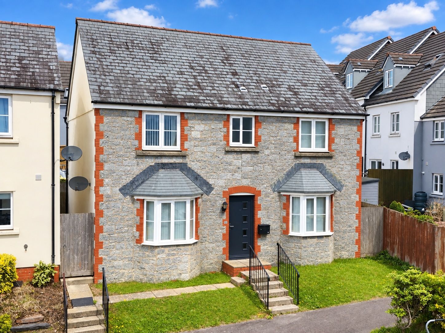 Detached House for sale in St. Austell, Lewis Way, St Austell, PL25, 1196 m²
