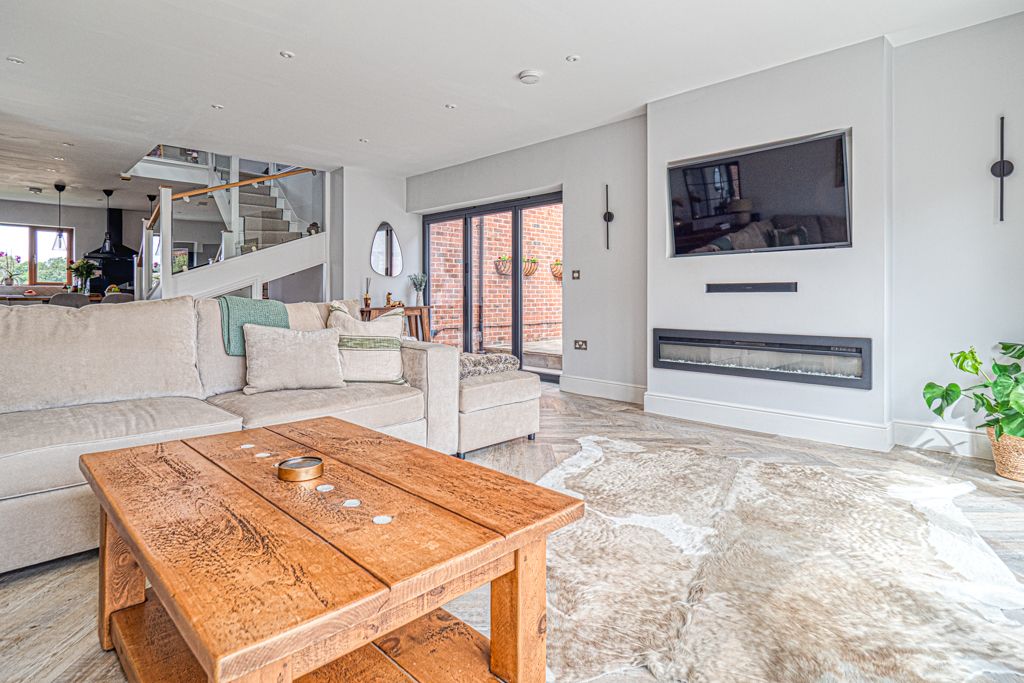Detached House for sale in Nottingham, Bowmaker Barn, Aldercar Lane, Langley Mill, Nottingham, NG16 4HJ