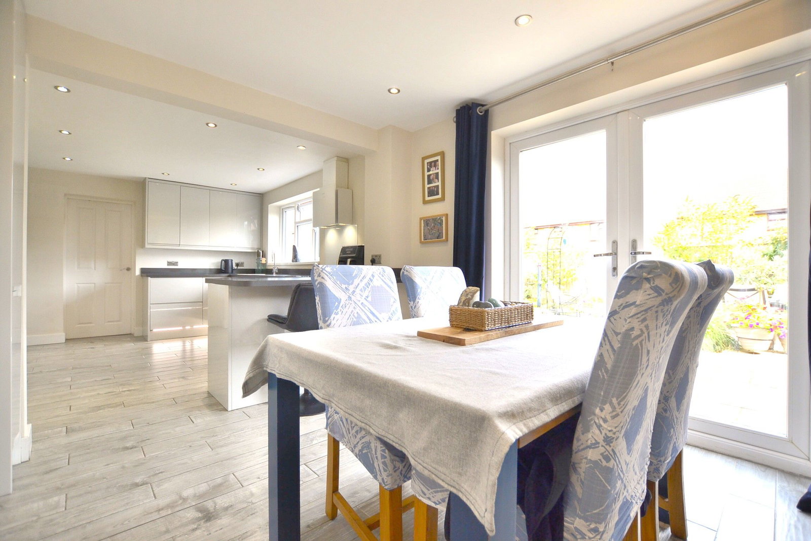 Detached House for sale in Gloucester, Vernal Close, Abbeymead, GL4