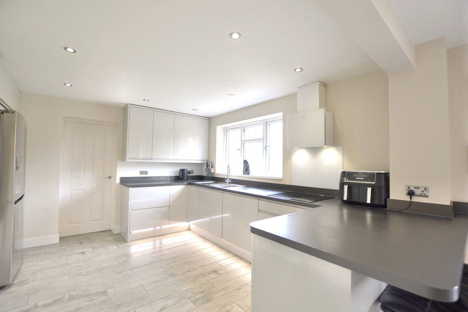 Detached House for sale in Gloucester, Vernal Close, Abbeymead, GL4