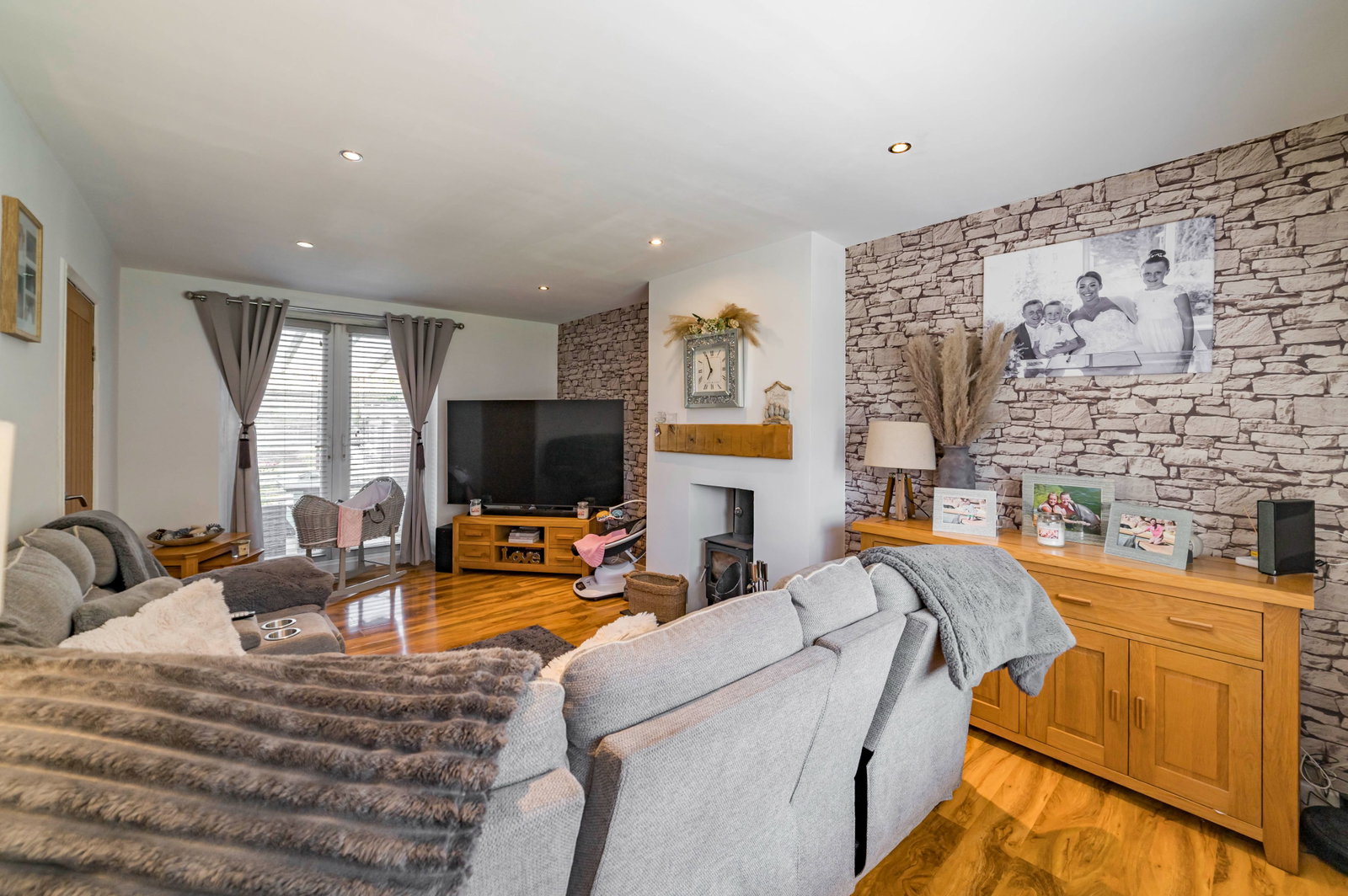 Semi Detached House in Heywood 4