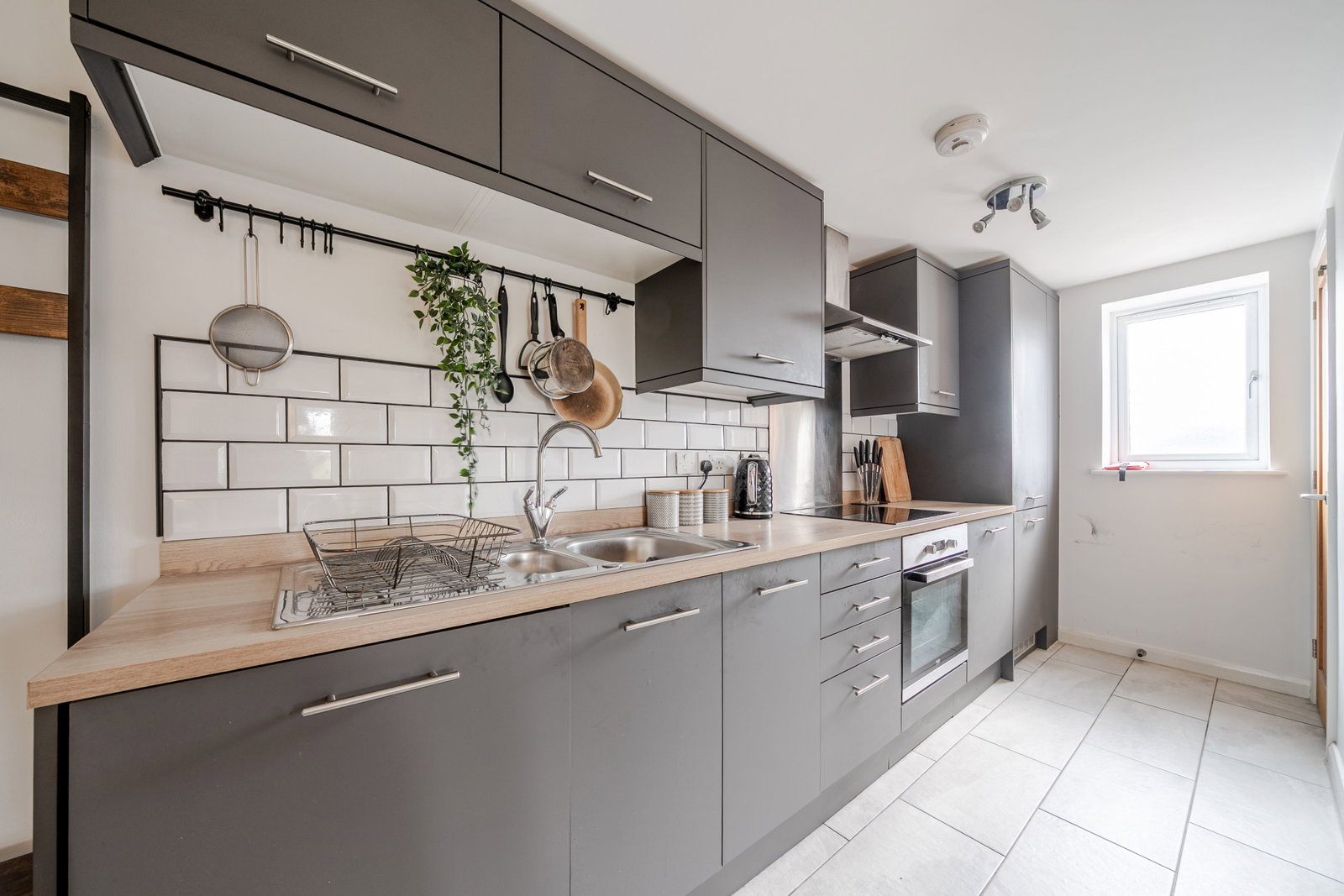 Flat for sale in York, Hallfield Road, York, YO31 7XQ, 438 m²