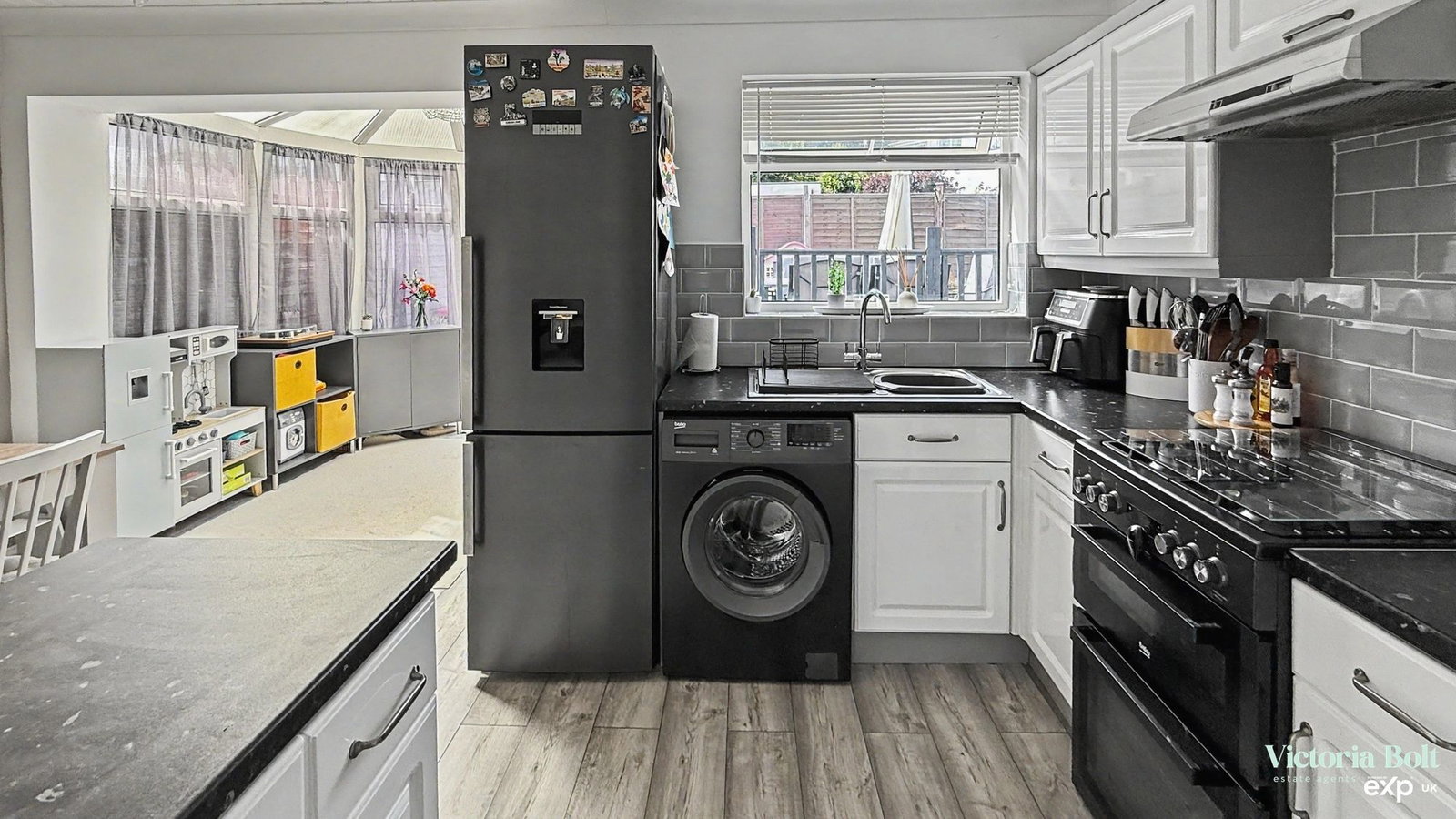 Semi Detached House for sale in Plymouth, Woodland Drive, Plympton, 990 m²
