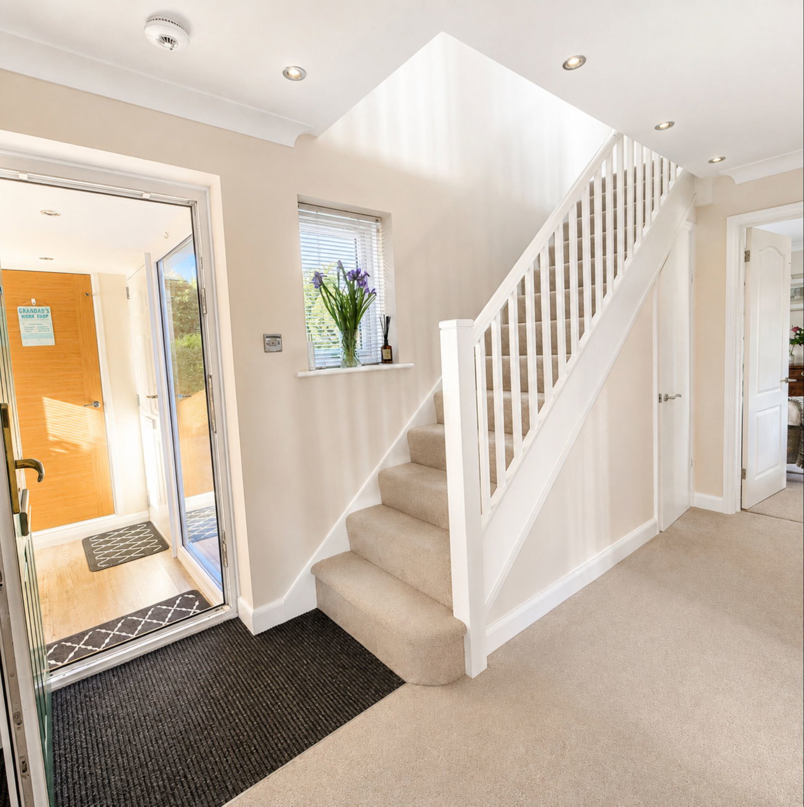Detached House for sale in Milton Keynes, Elmers Park, Bletchley, Milton Keynes, MK3 6DJ