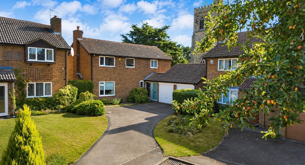 Detached House in Milton Keynes