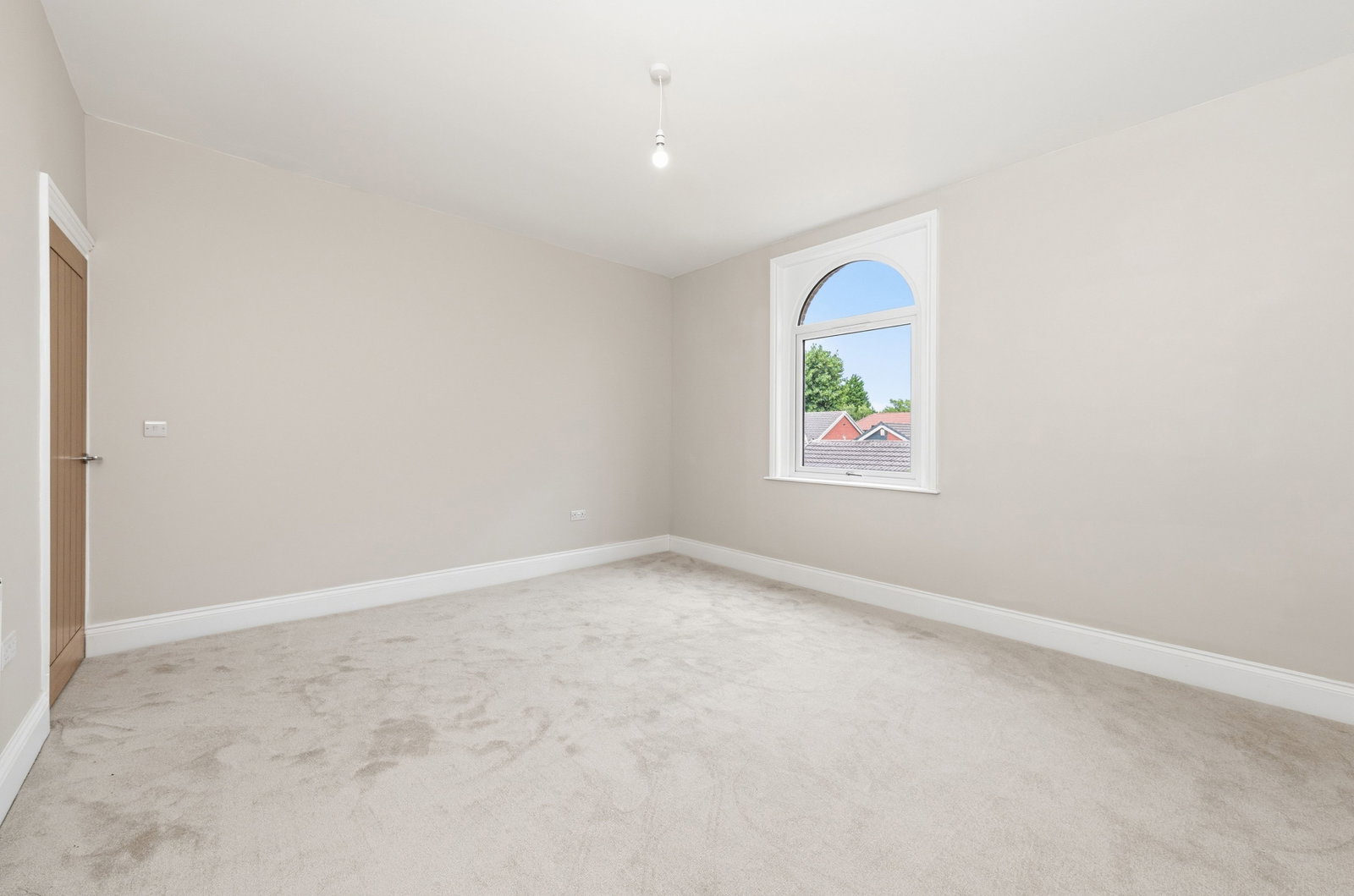 Semi Detached House for sale in Leeds, Barwick Road, Leeds, LS15 8SE, 890 m²