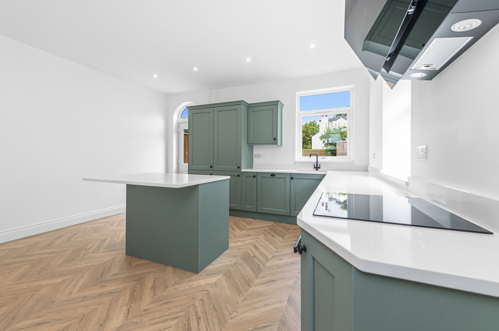 Semi Detached House in Leeds 3