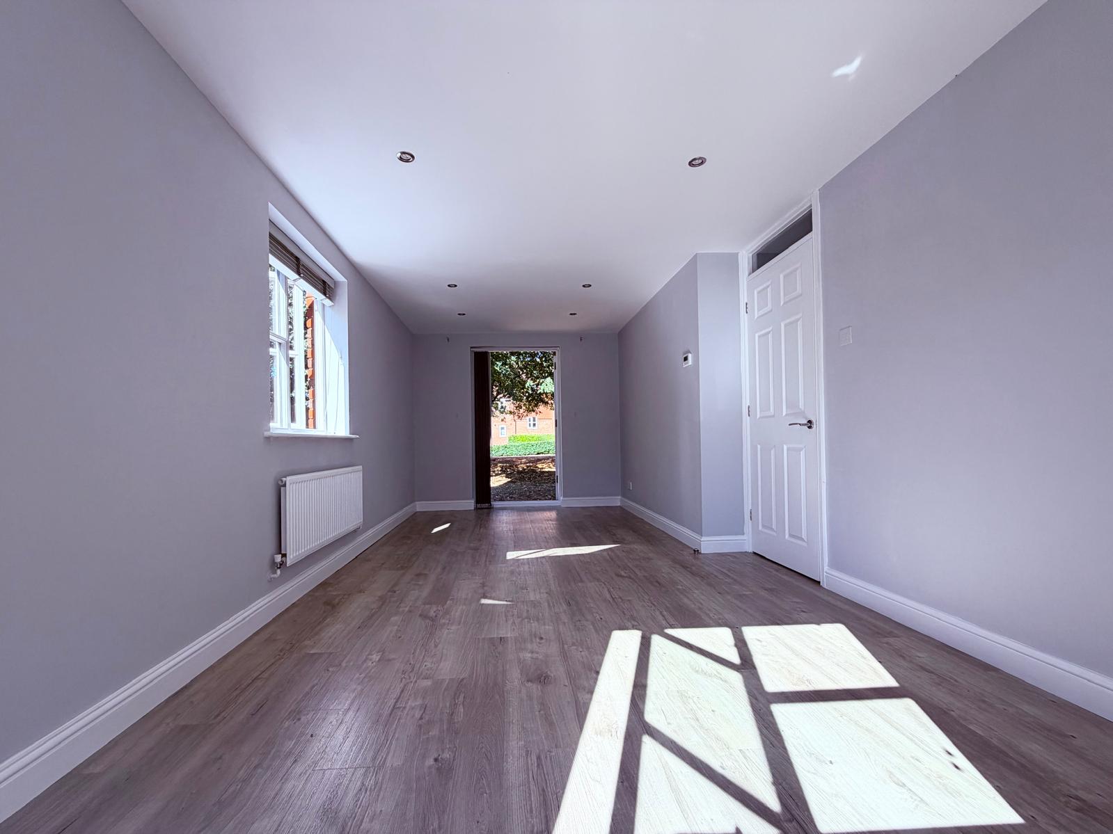Ground Floor Flat for sale in West Malling, Sturmer Court, Kings Hill, 587 m²