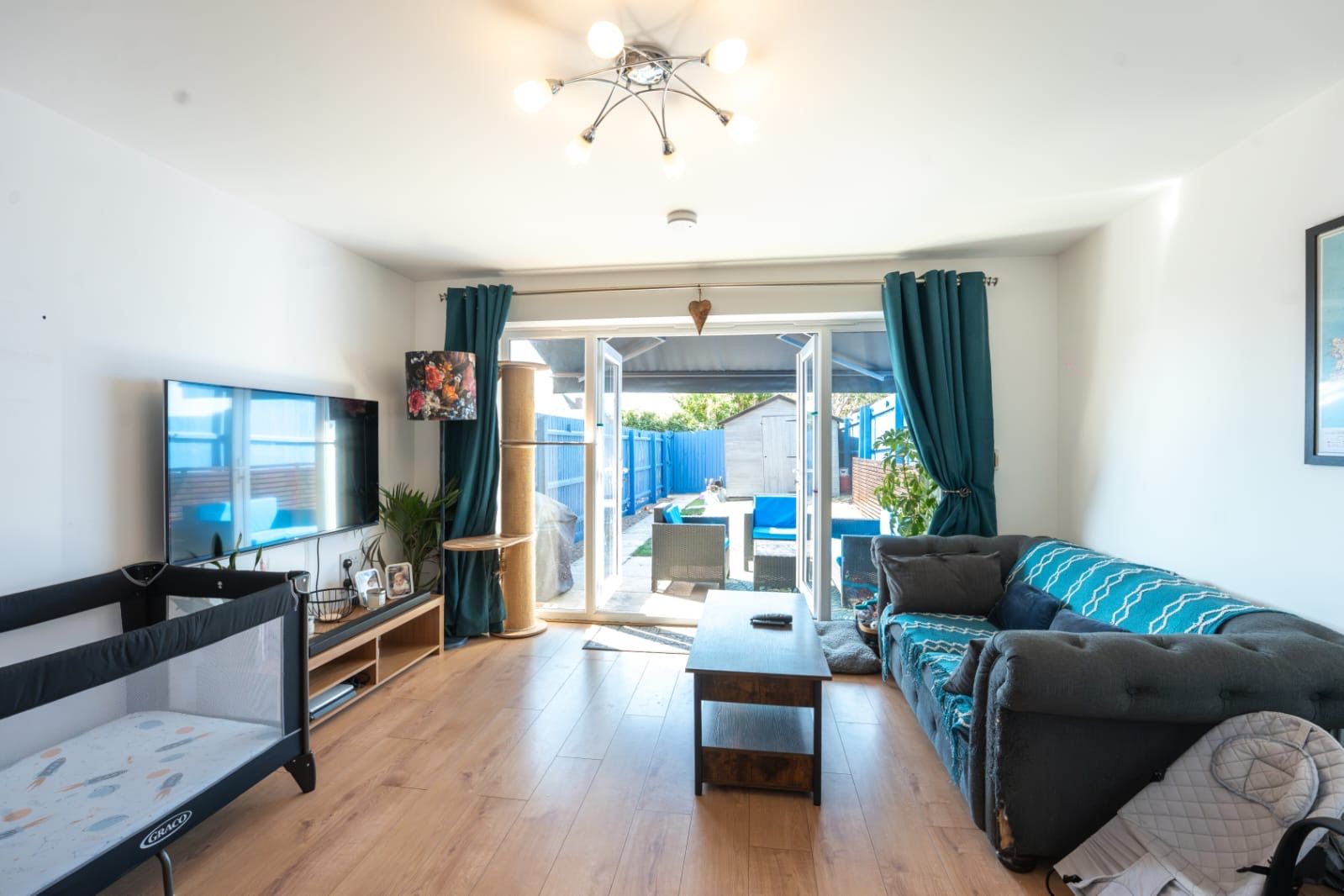 Town House for sale in Nottingham, Cavell Grove, Hucknall, Nottingham, NG15 7WD