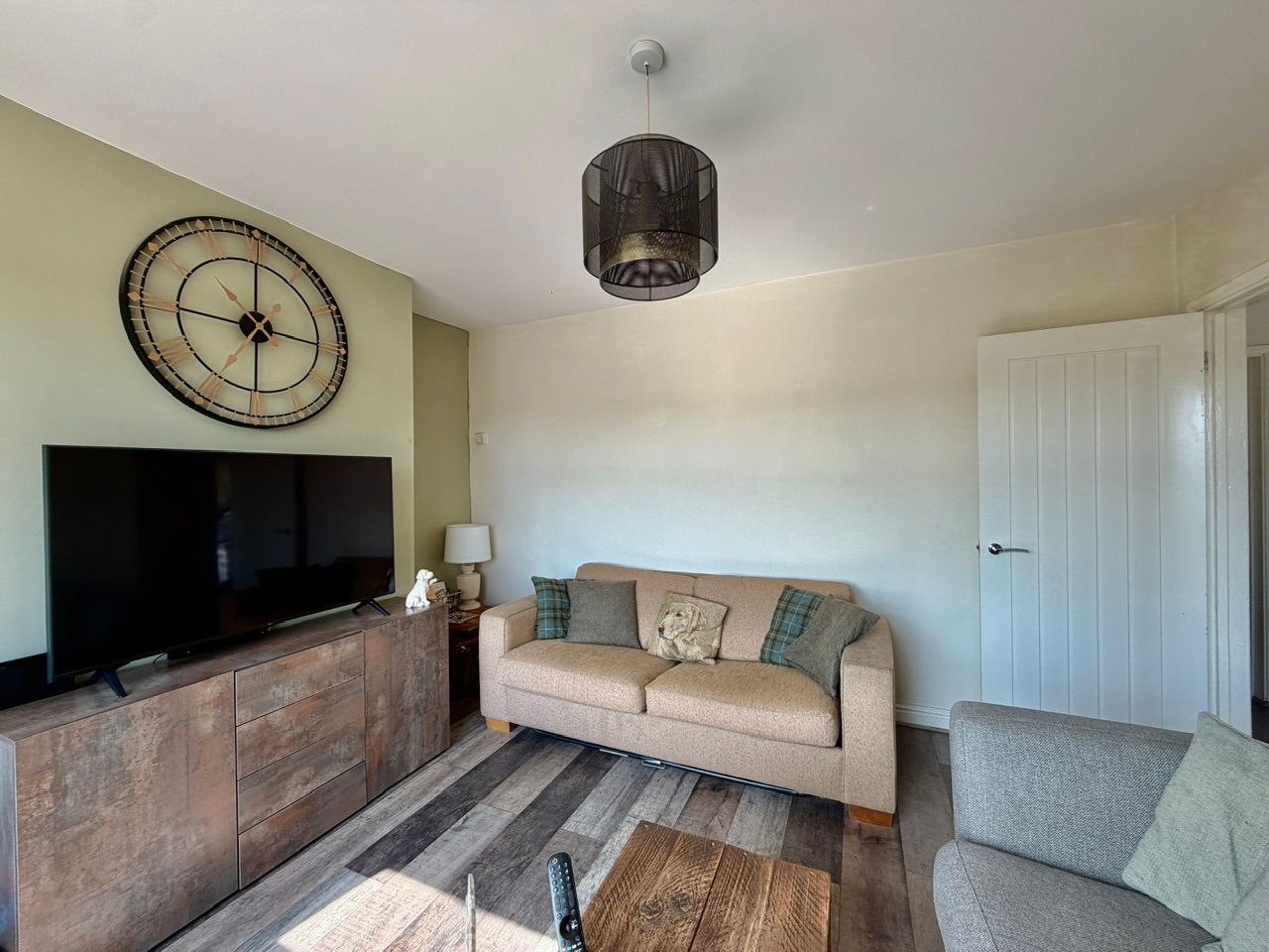 Semi Detached House for sale in Blackwood, Bryngolau Terrace, Pontllanfraith, Blackwood, NP12 2DE, 818 m²
