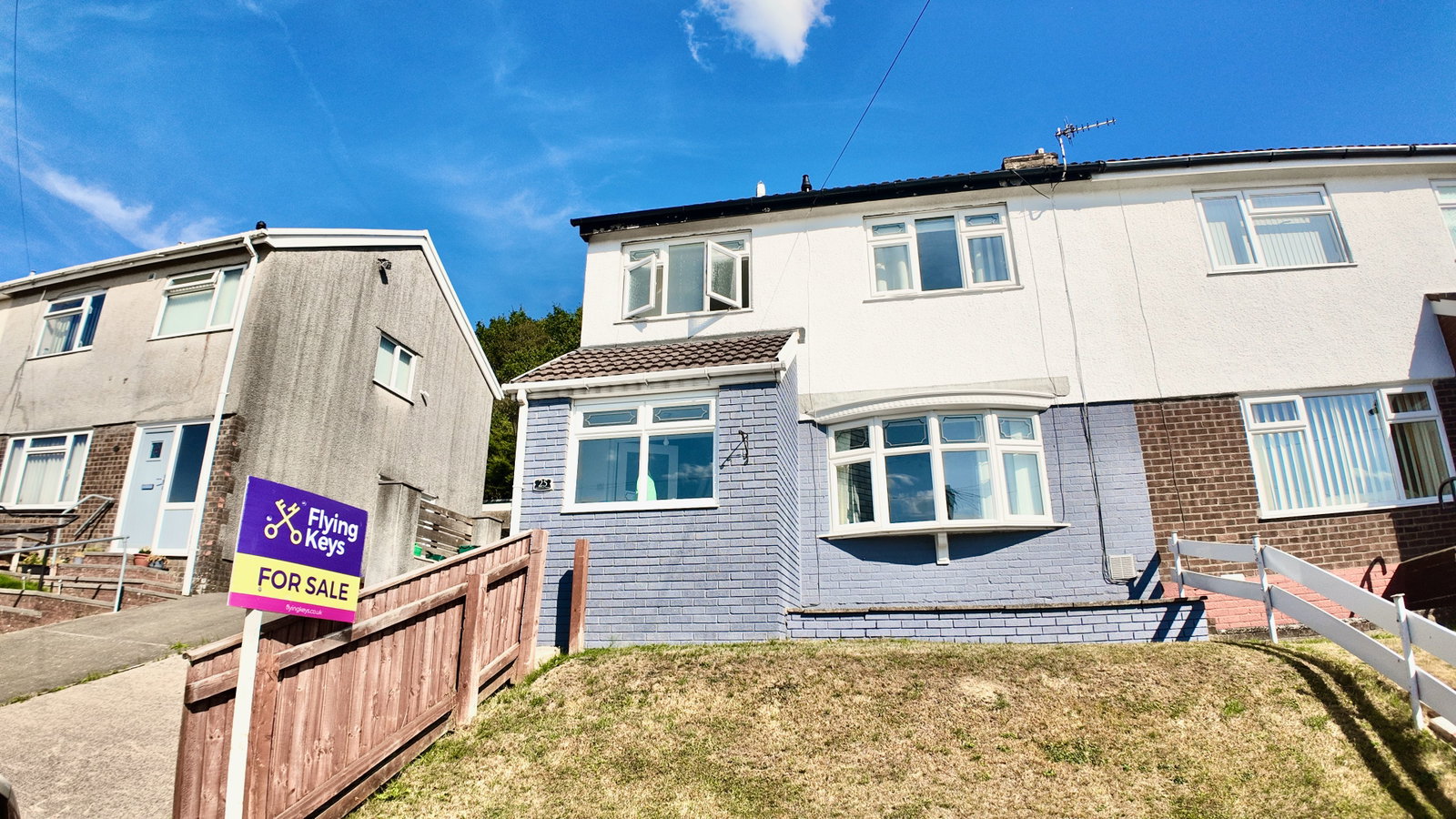 Semi Detached House for sale in Blackwood, Mandeville Road, Bonnie View, Blackwood, NP12 3PH, 893 m²