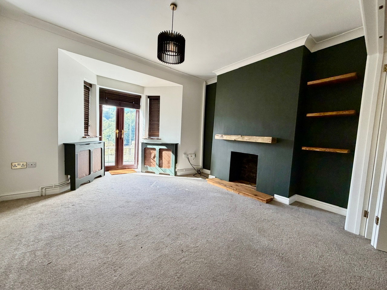 Terraced House for sale in Abertillery, Pantddu Road, Aberbeeg, Abertillery, NP13 2BX