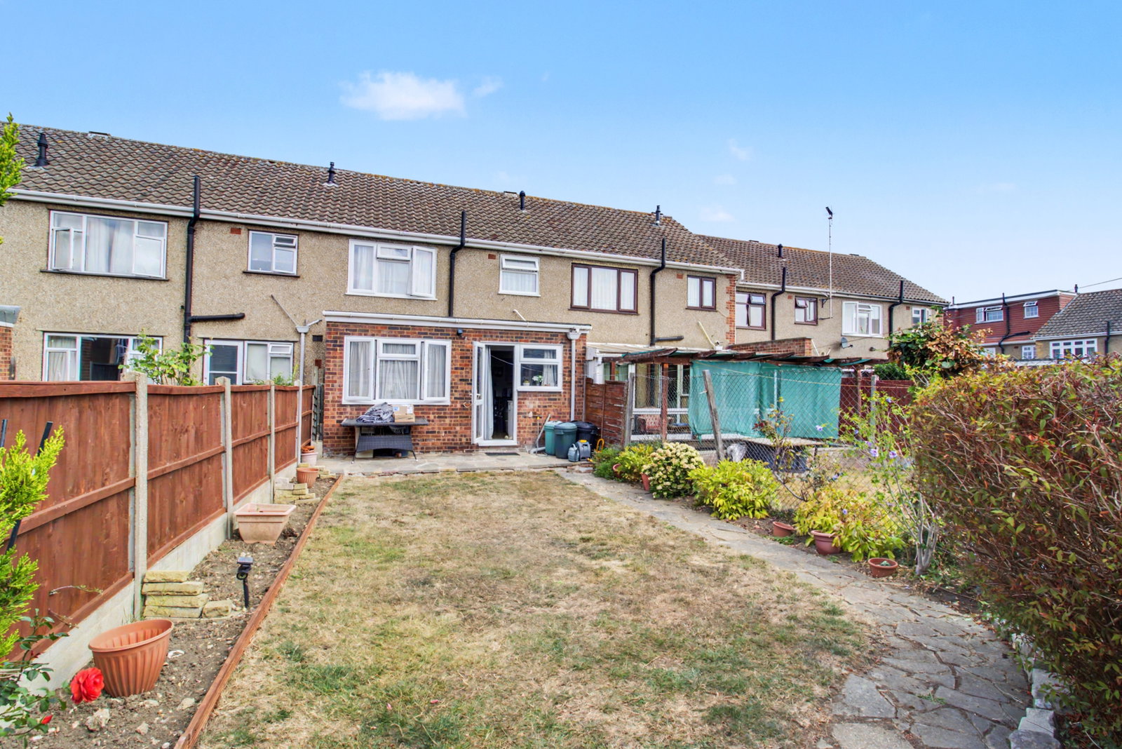 Terraced House in Romford 4