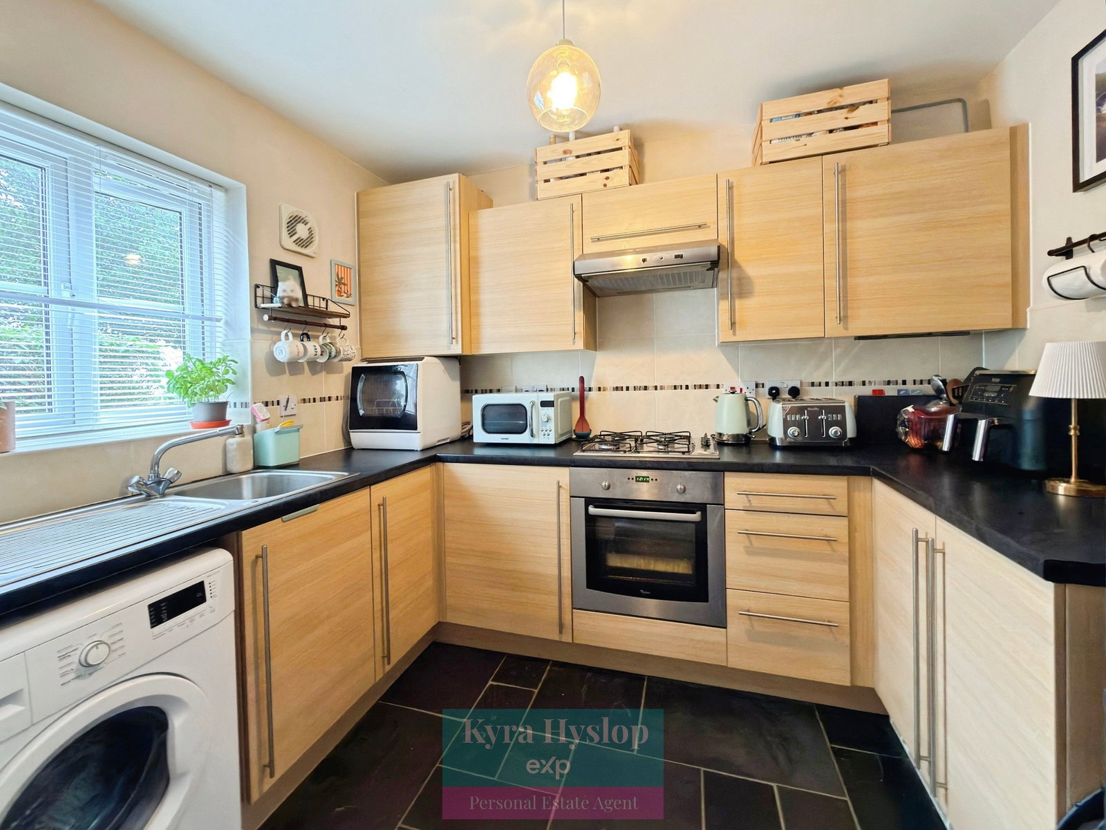 Terraced House for sale in Exeter, Chaucer Grove, Exeter, EX4 7BX, 635 m²