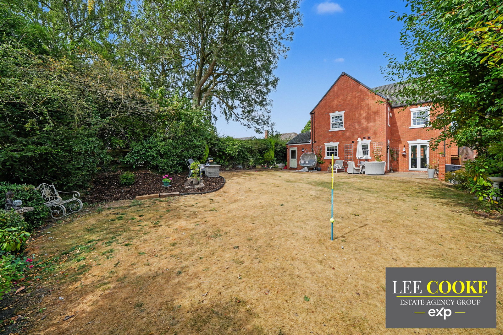 Detached House in Stafford 4