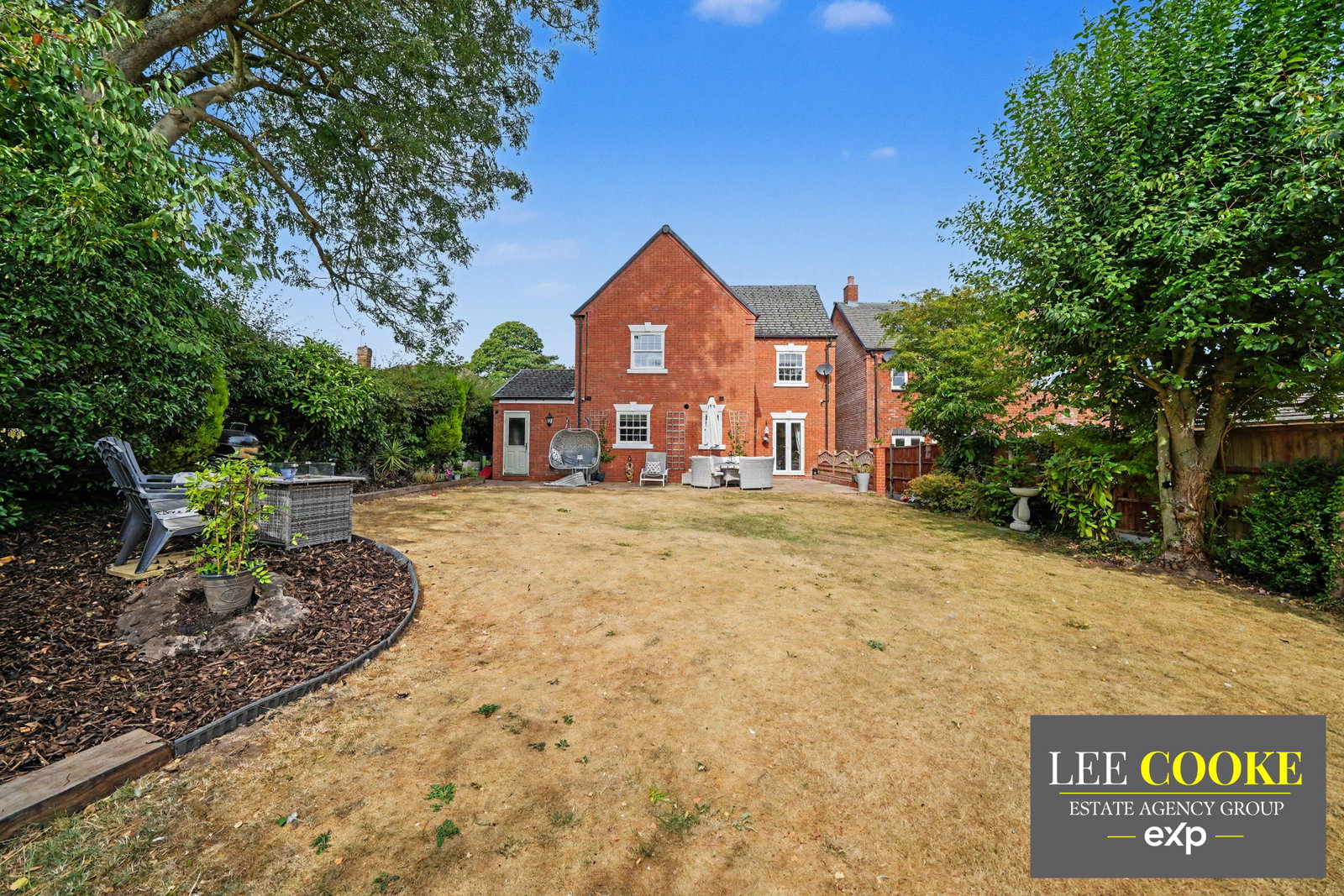 Detached House in Stafford 3