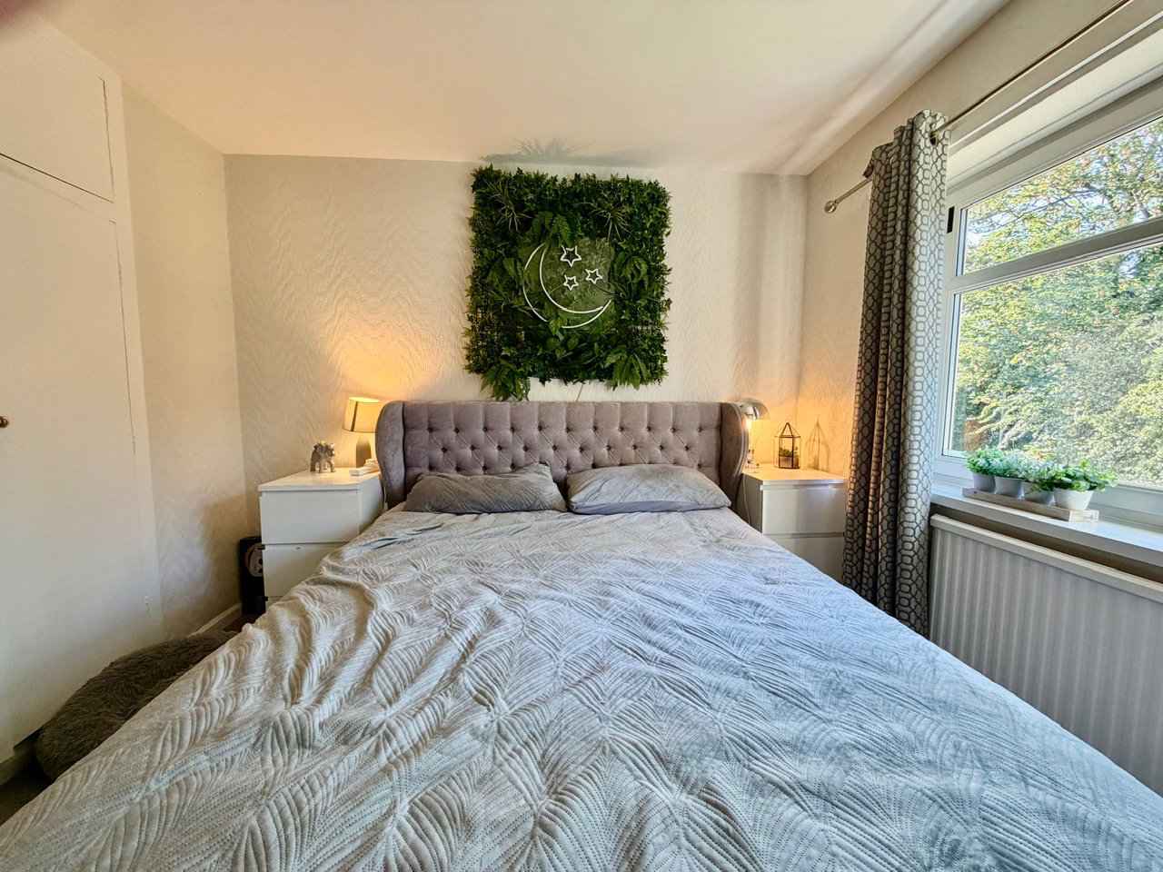 Terraced House for sale in Blackwood, Woodfield Park Crescent, Woodfieldside, Blackwood, NP12 0BX, 743 m²