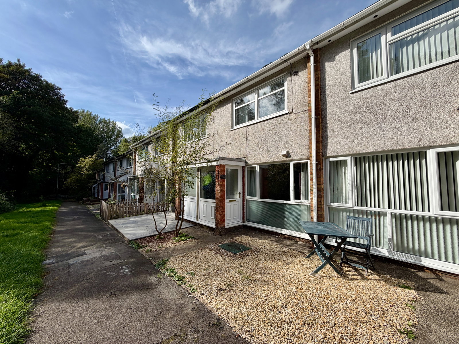 Terraced House for sale in Blackwood, Woodfield Park Crescent, Woodfieldside, Blackwood, NP12 0BX, 743 m²