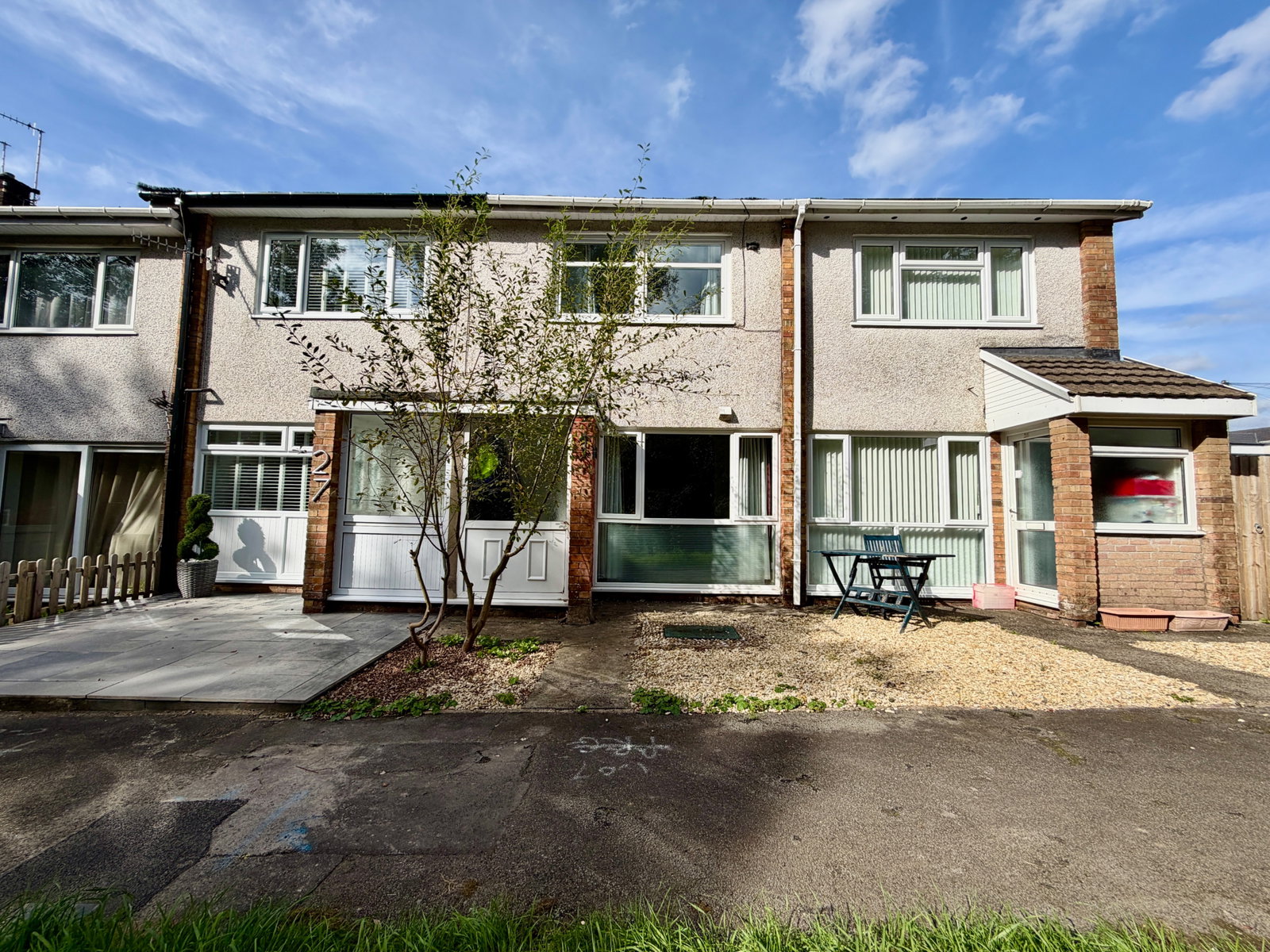 Terraced House for sale in Blackwood, Woodfield Park Crescent, Woodfieldside, Blackwood, NP12 0BX, 743 m²