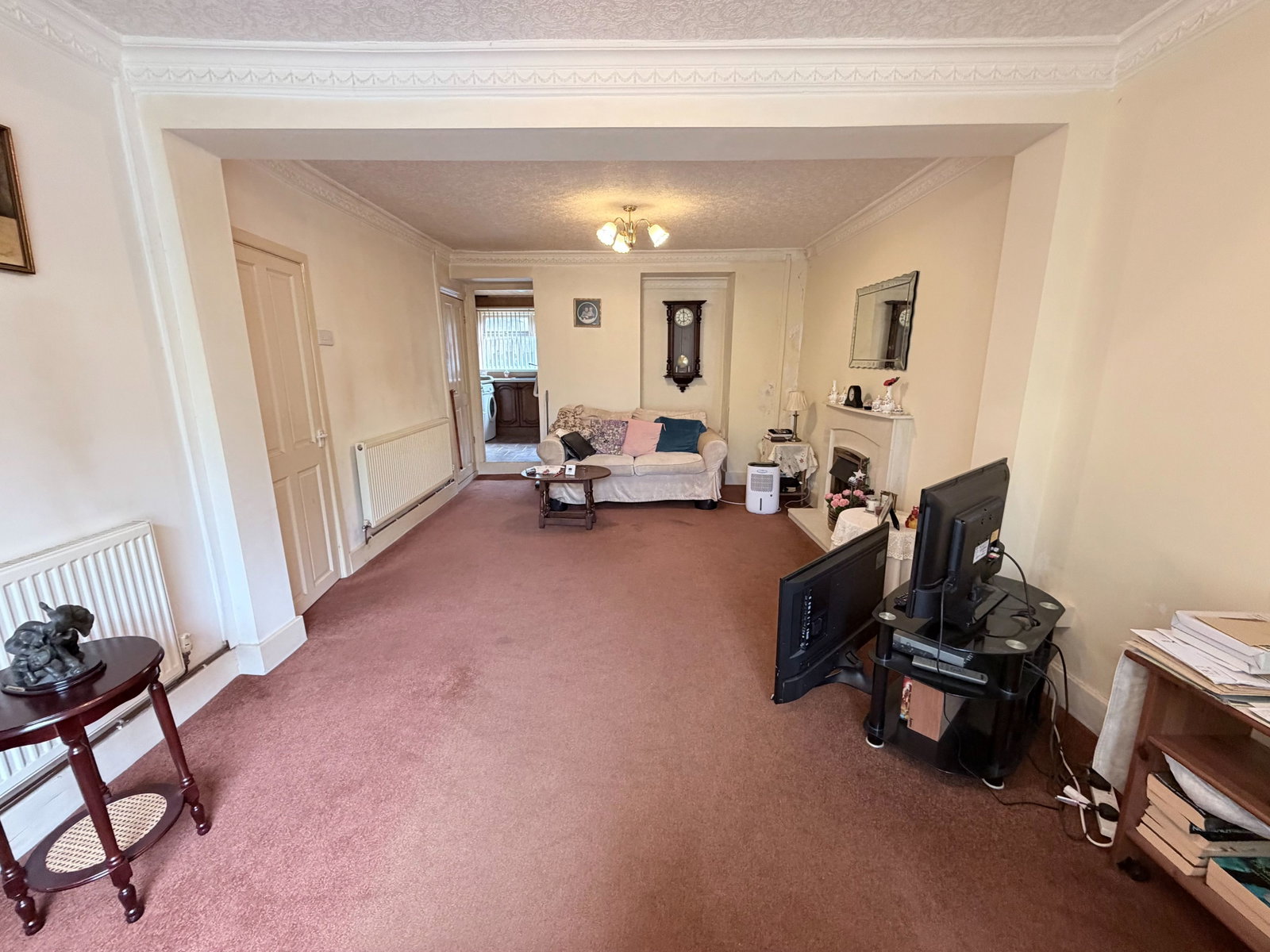 End Of Terrace House in Cwmfelin 5