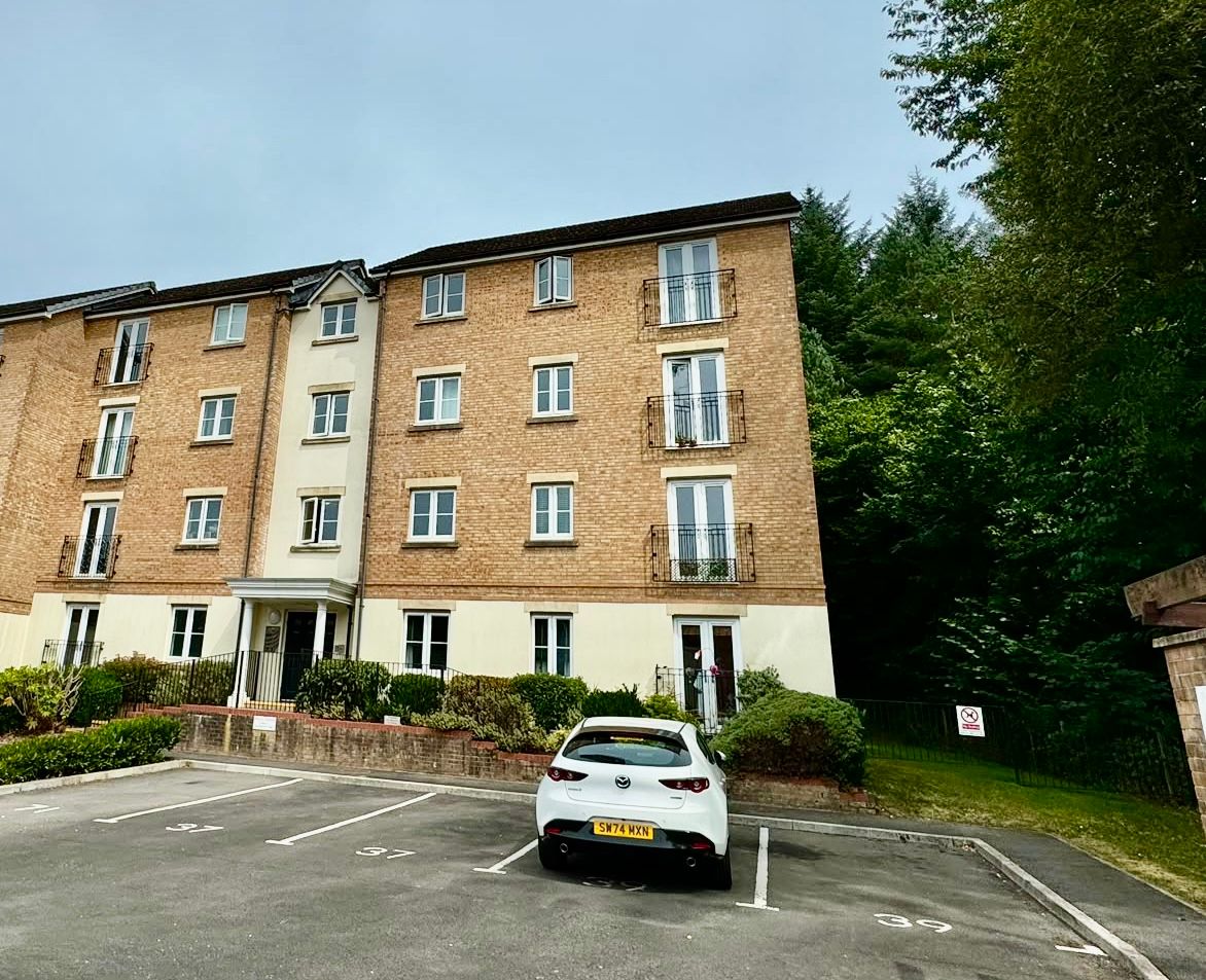 Flat in Ebbw Vale