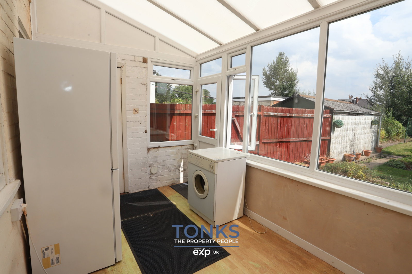 Semi Detached House for sale in Rowley Regis, Highbury Avenue, Rowley Regis, B65 9PN