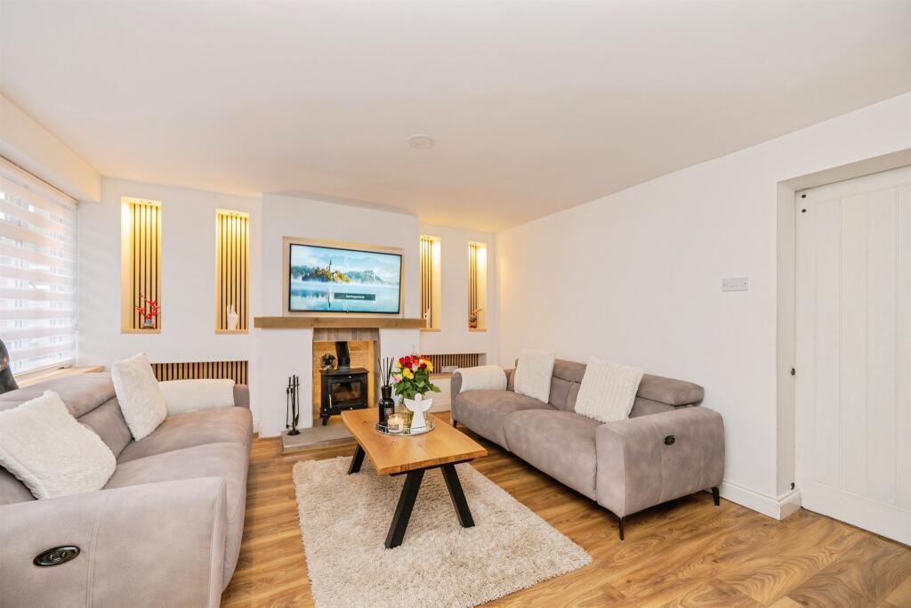 Semi Detached House in Rugeley