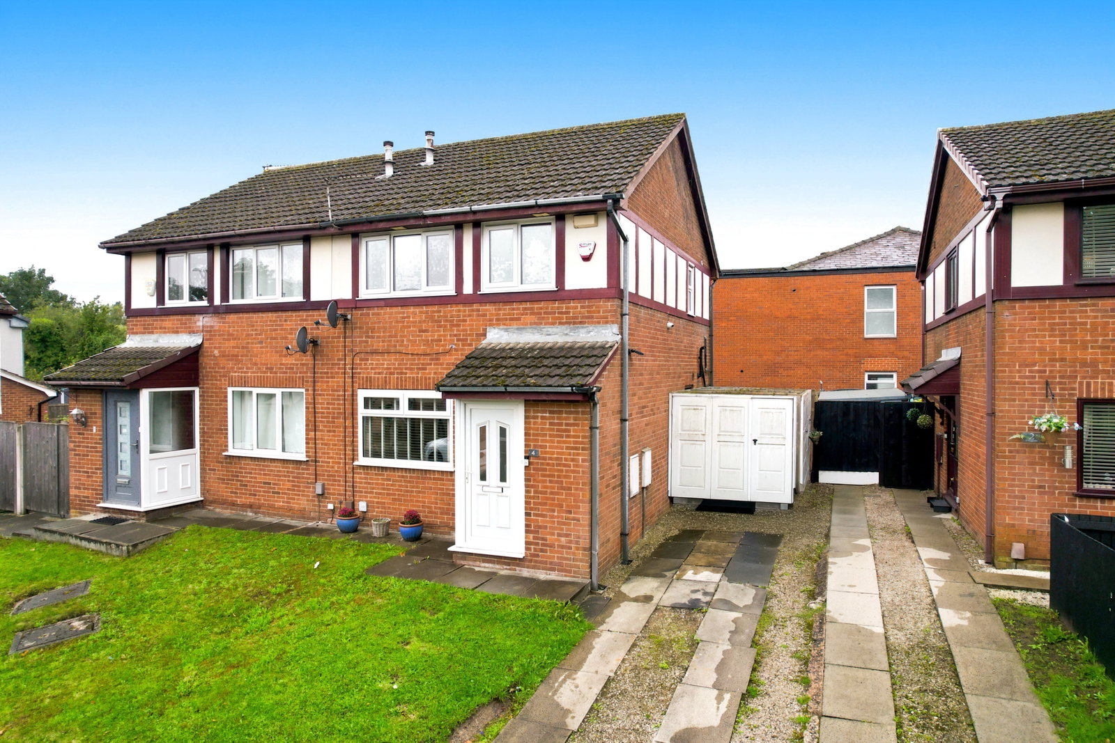 Semi Detached House for sale in Manchester, Hopefold Drive, Worsley, Manchester, M28 3PN