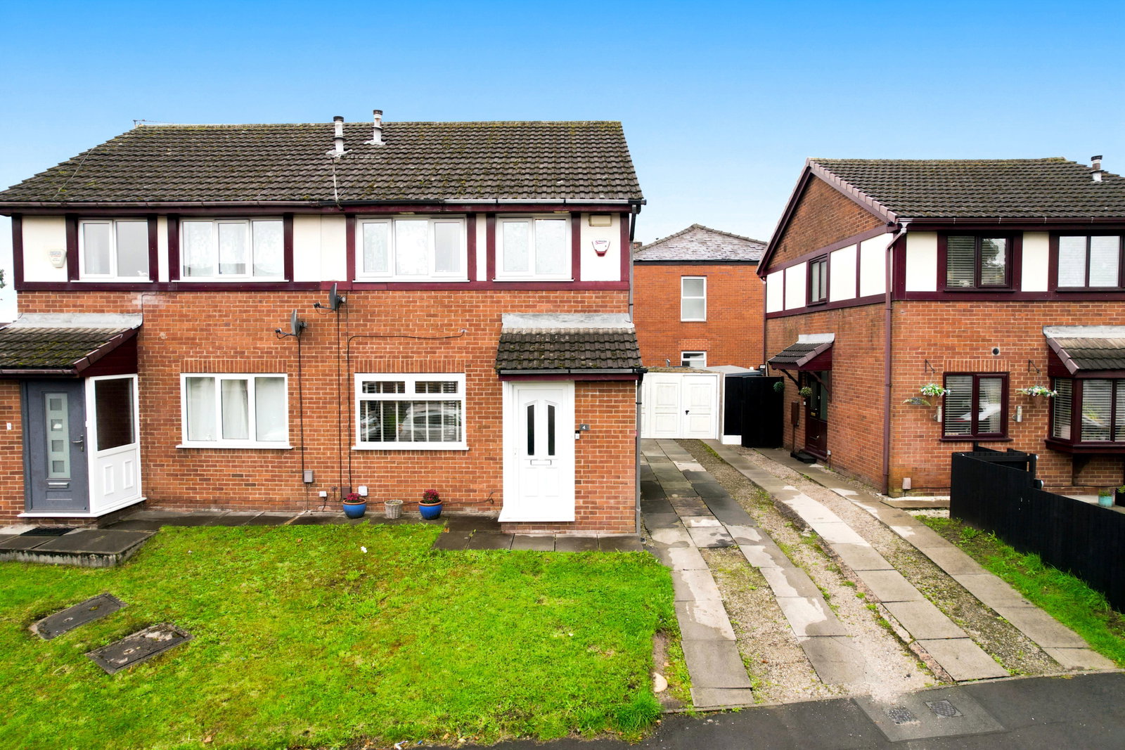 Semi Detached House for sale in Manchester, Hopefold Drive, Worsley, Manchester, M28 3PN