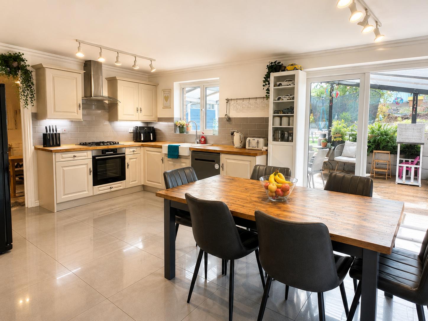 Detached House for sale in Carmarthen, Maes Pedr, Carmarthen, SA31 3BR