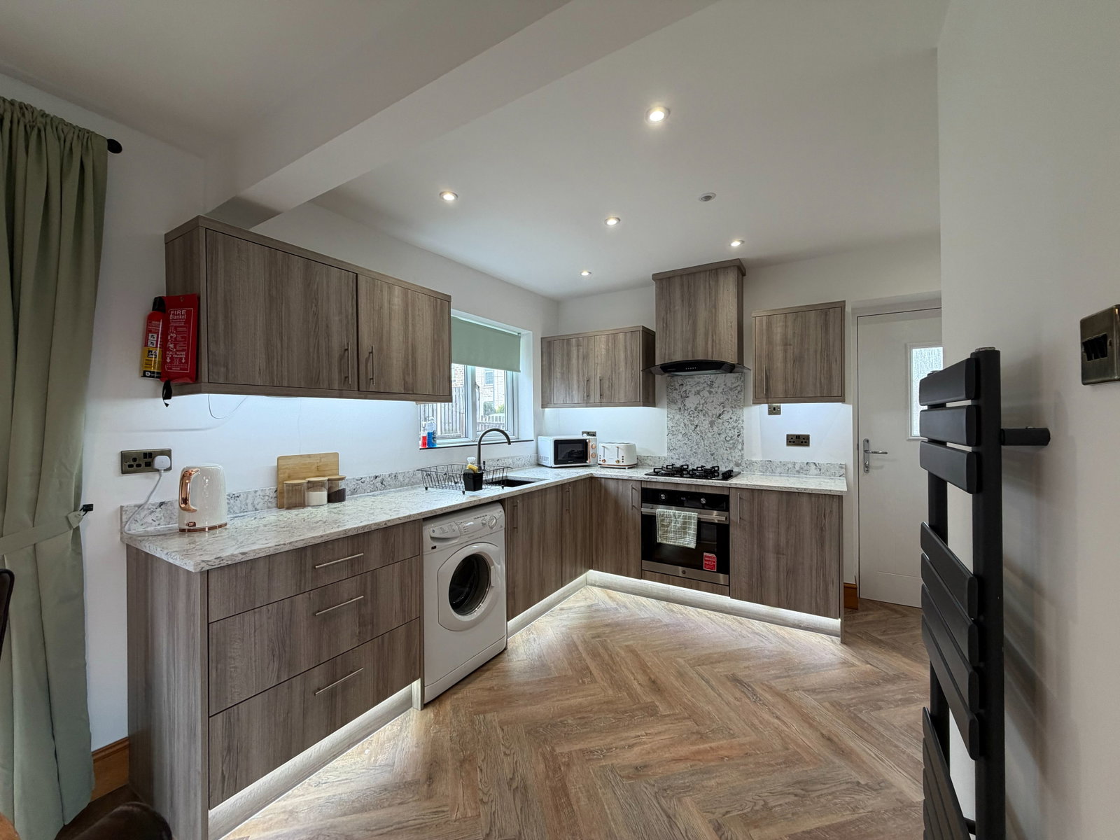 Semi Detached House for sale in Barnsley, Essex Road, Worsbrough, S70