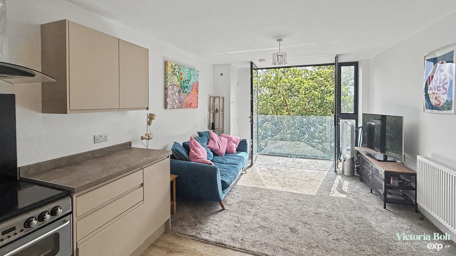 Apartment for sale in Plymouth, Sir Leonard Rogers Close, Plymouth, 430 m²