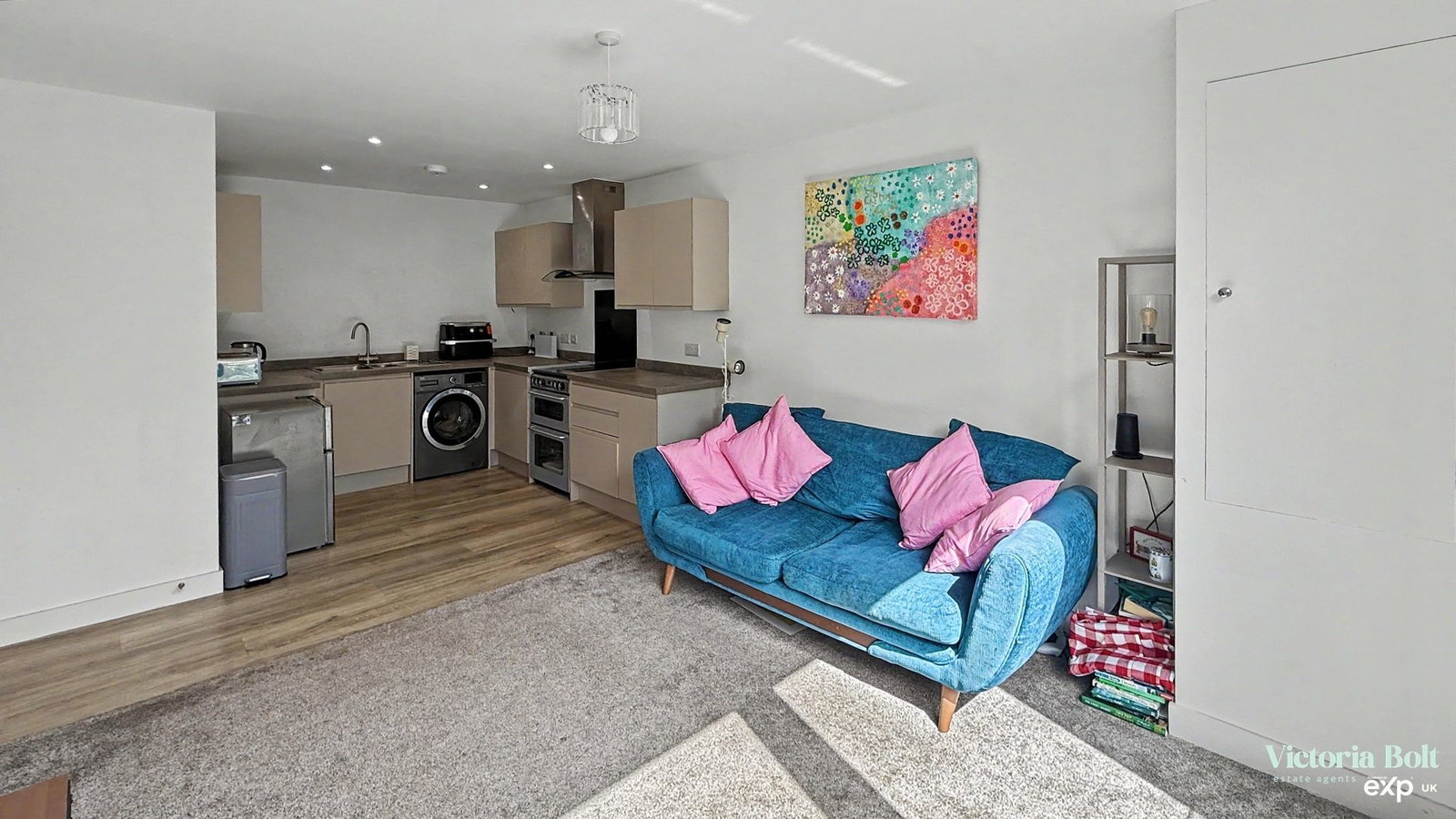 Apartment for sale in Plymouth, Sir Leonard Rogers Close, Plymouth, 430 m²